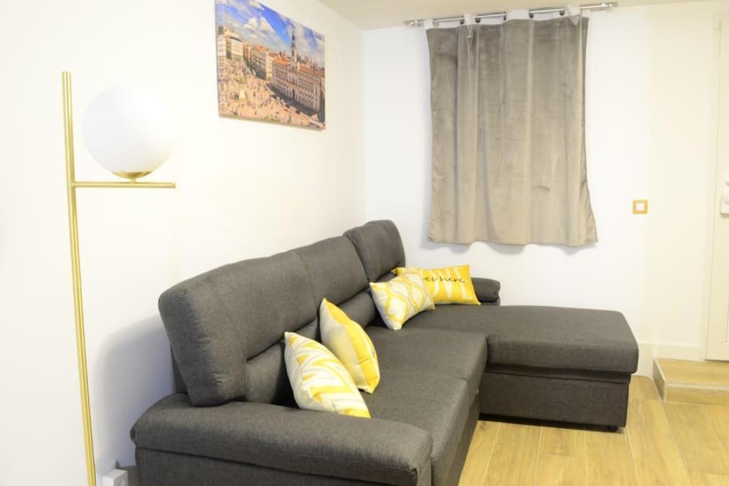 Casa En Alquiler Vacacional En อัลกาลาเดเอนาเรส ภายนอก รูปภาพ