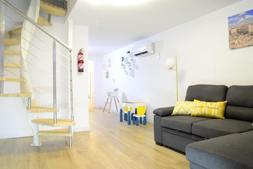 Casa En Alquiler Vacacional En อัลกาลาเดเอนาเรส ภายนอก รูปภาพ