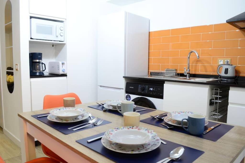 Casa En Alquiler Vacacional En อัลกาลาเดเอนาเรส ภายนอก รูปภาพ