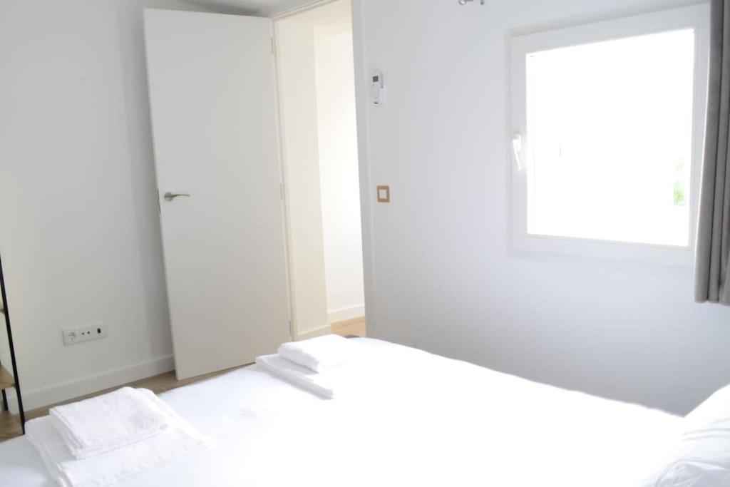 Casa En Alquiler Vacacional En อัลกาลาเดเอนาเรส ภายนอก รูปภาพ