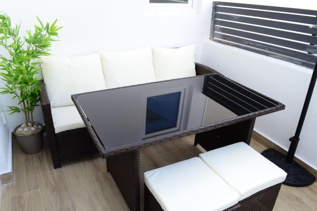 Casa En Alquiler Vacacional En อัลกาลาเดเอนาเรส ภายนอก รูปภาพ