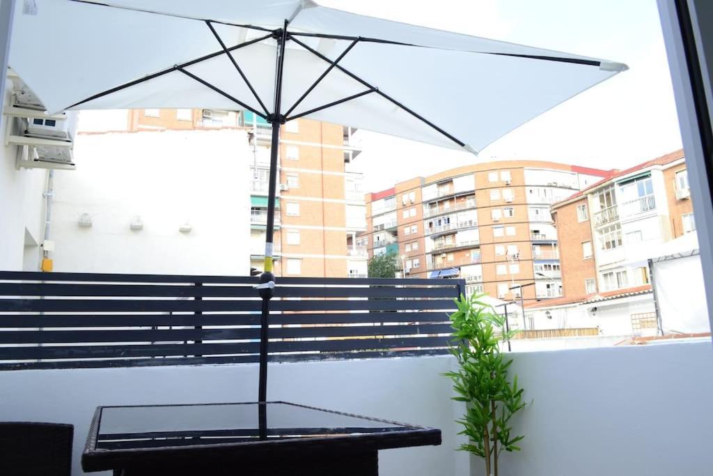 Casa En Alquiler Vacacional En อัลกาลาเดเอนาเรส ภายนอก รูปภาพ